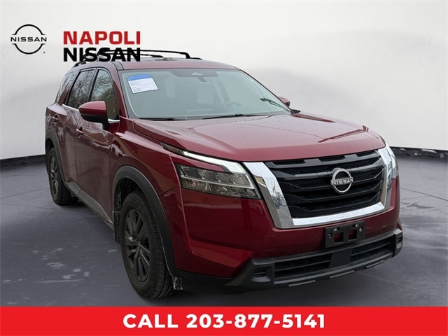 2022 Nissan Pathfinder SV's photo