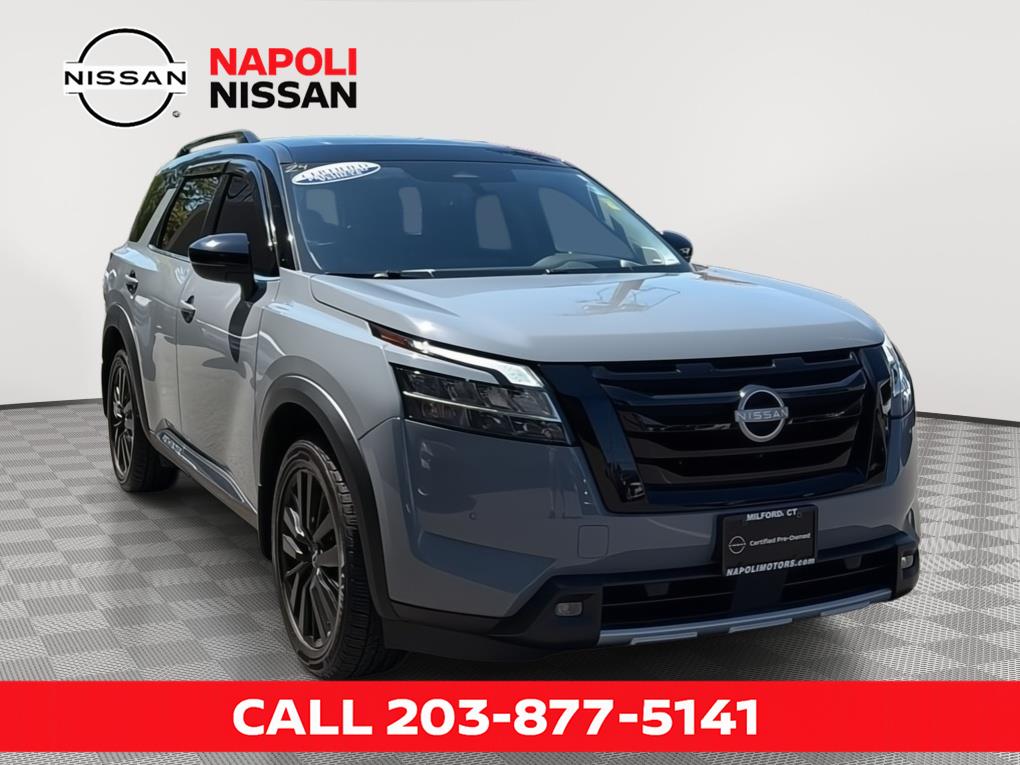 2024 Nissan Pathfinder Platinum 4WD's photo
