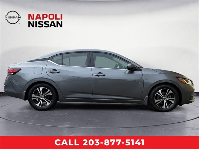 2022 Nissan Sentra SV photo 2