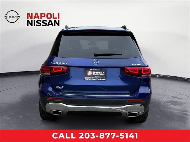 2022 Mercedes Benz GLB 250 4MATIC photo 3