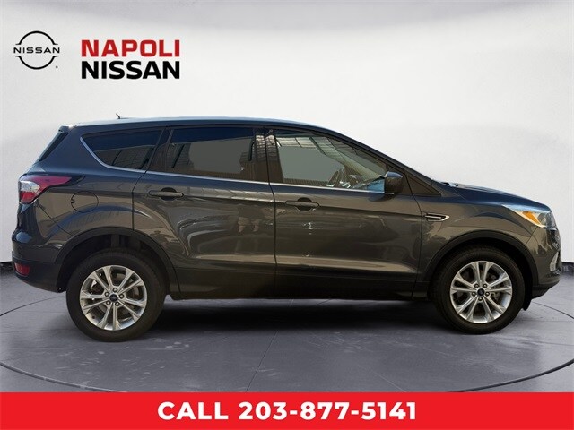 2017 Ford Escape SE photo 2