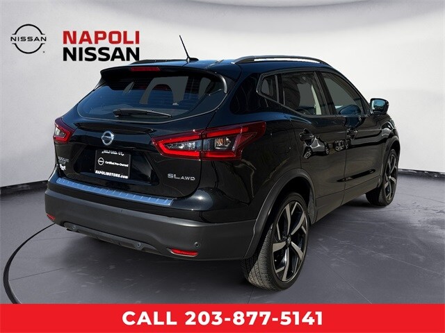 2022 Nissan Rogue Sport SL photo 3