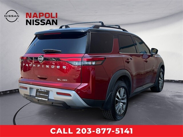 2023 Nissan Pathfinder SL photo 2
