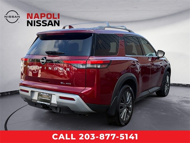 2023 Nissan Pathfinder SL photo 2