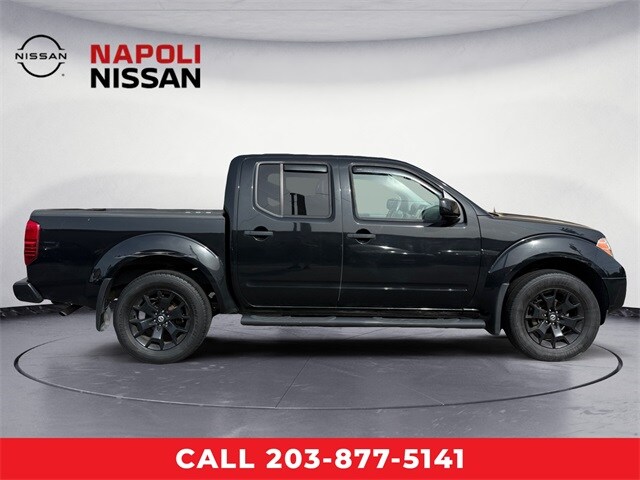 2021 Nissan Frontier SV photo 2