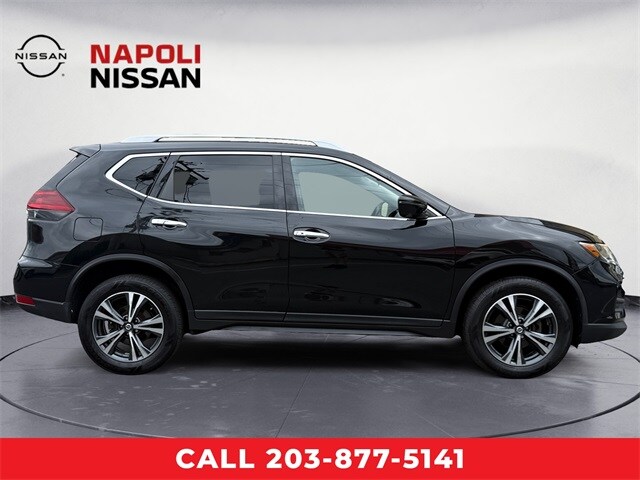 2020 Nissan Rogue SV photo 2
