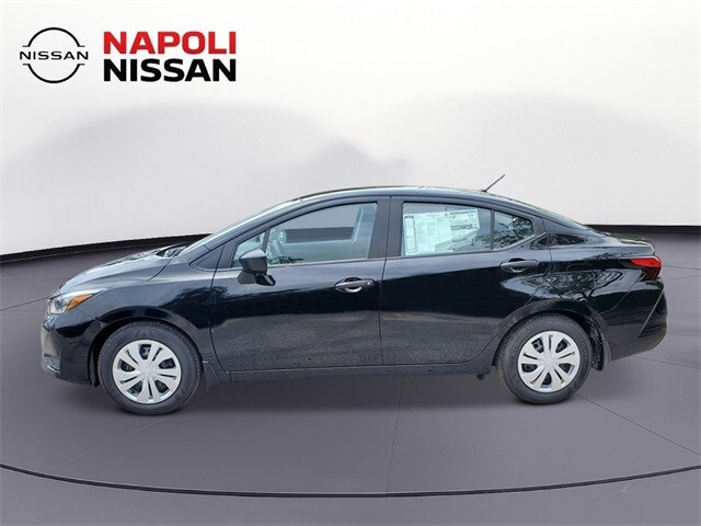 2025 Nissan Versa 1.6 S photo 3