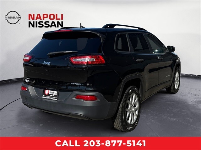 2017 Jeep Cherokee Sport photo 3