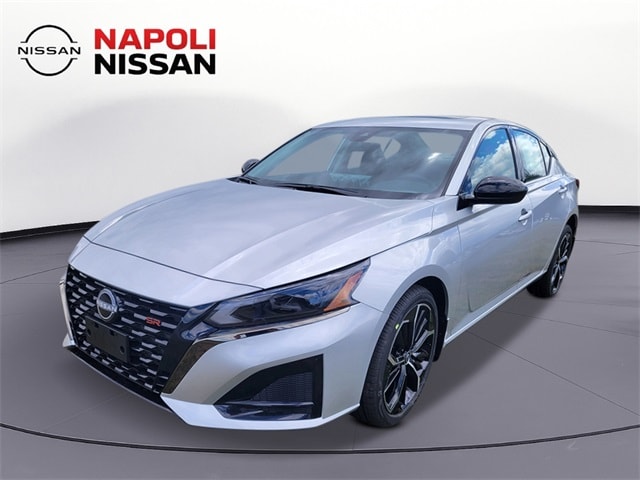 2025 Nissan Altima SR's photo