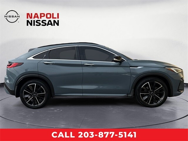 2022 Infiniti QX55 Essential photo 2