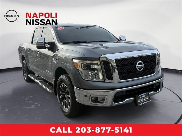 2017 Nissan Titan SL's photo
