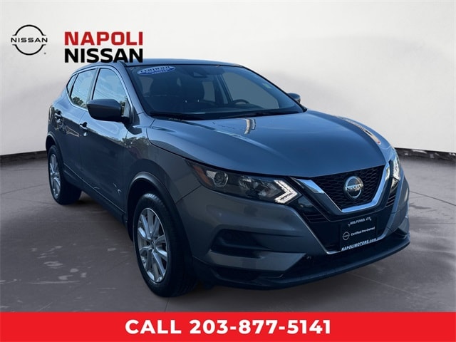 2022 Nissan Rogue Sport S's photo