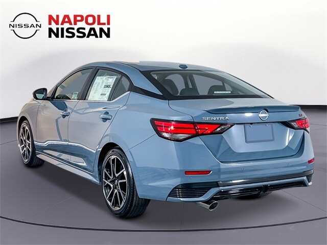 2025 Nissan Sentra SR photo 2