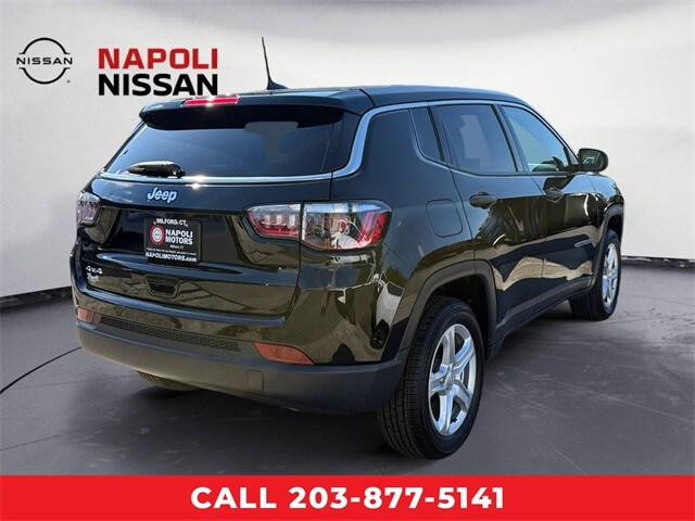 2023 Jeep Compass Sport photo 3