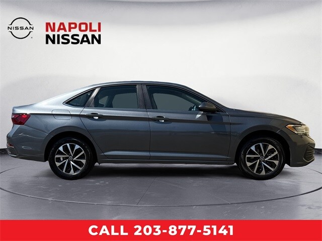 2024 Volkswagen Jetta 1.5T S photo 2