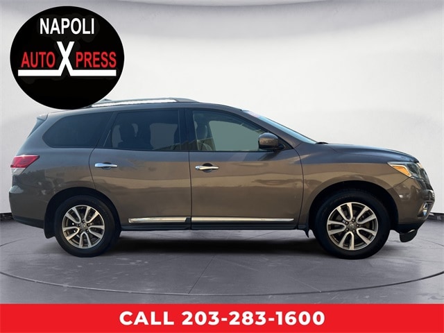 Used 2014 Nissan Pathfinder SL with VIN 5N1AR2MM7EC679866 for sale in Milford, CT