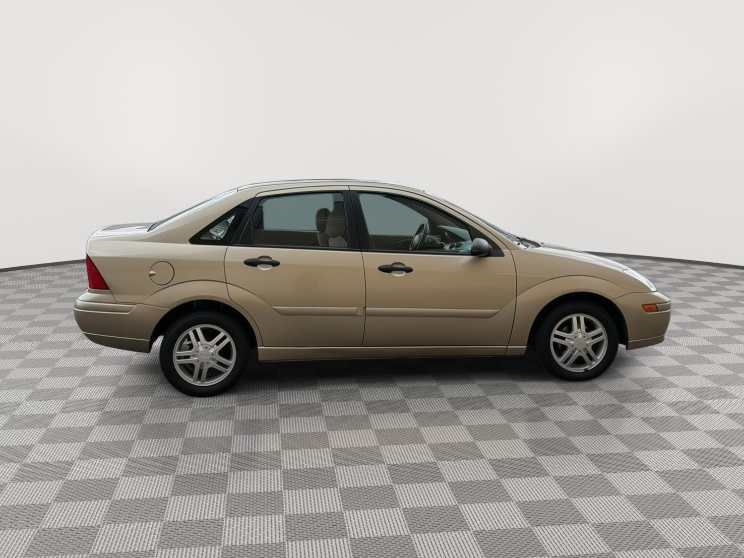 Used 2002 Ford Focus SE with VIN 1FAFP34PX2W294186 for sale in Milford, CT