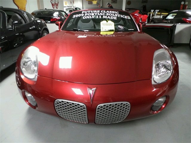 2009 Pontiac Solstice Base photo 2