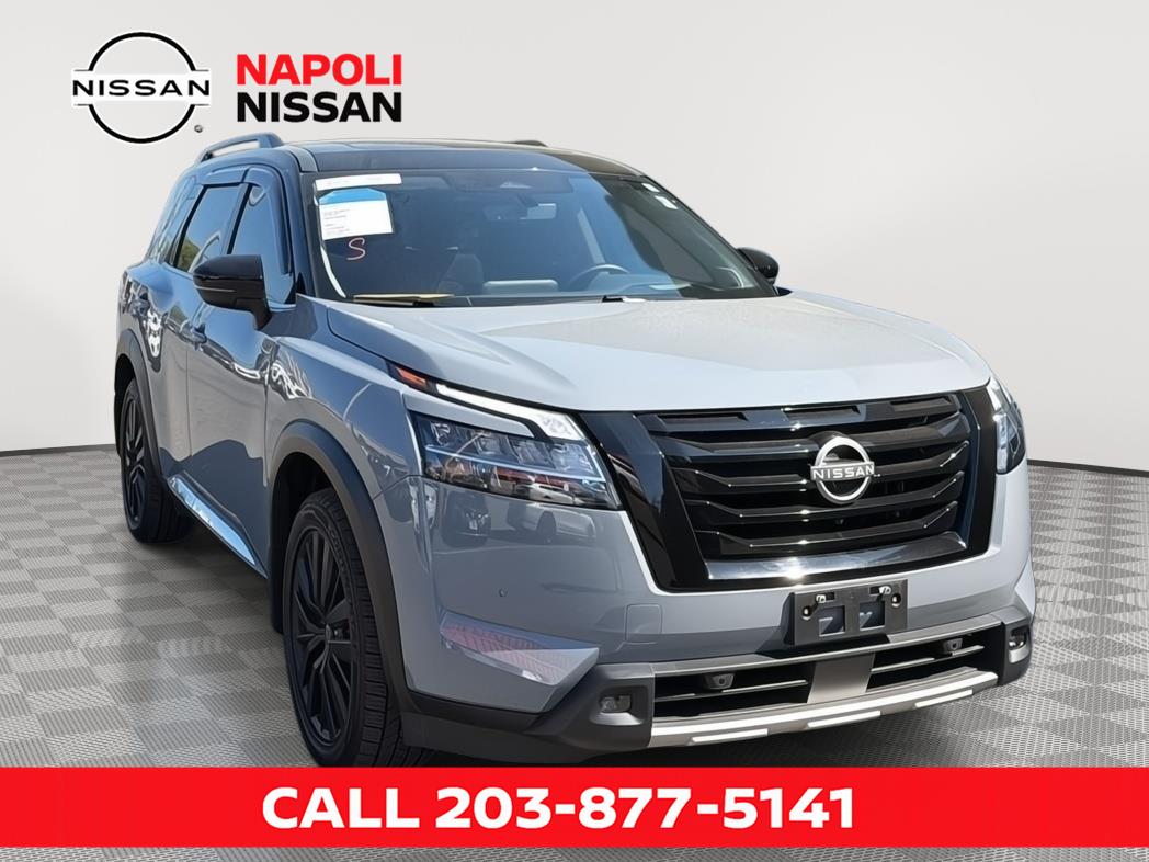 2024 Nissan Pathfinder Platinum 4WD's photo
