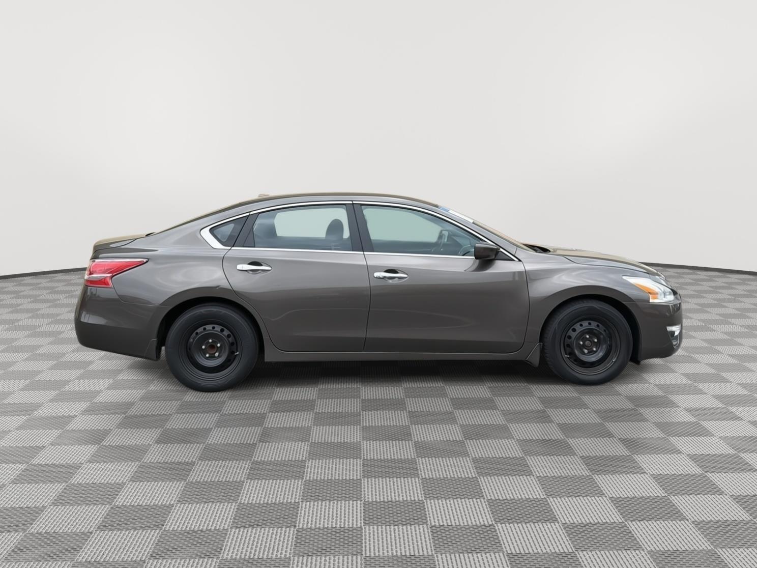 Used 2014 Nissan Altima S with VIN 1N4AL3APXEC191706 for sale in Milford, CT