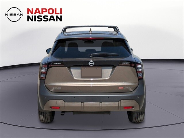 2026 Nissan Kicks SR photo 4