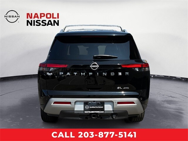 2022 Nissan Pathfinder SL photo 4