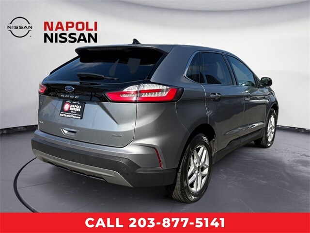 2024 Ford Edge SEL photo 3