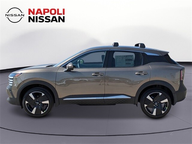 2026 Nissan Kicks SR photo 2