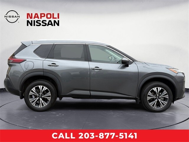 2023 Nissan Rogue SV photo 2
