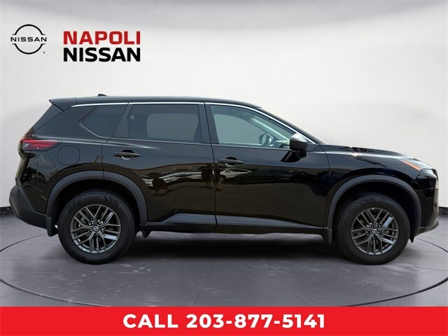 2021 Nissan Rogue S photo 2