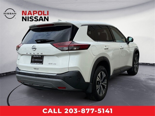 2021 Nissan Rogue SV photo 3