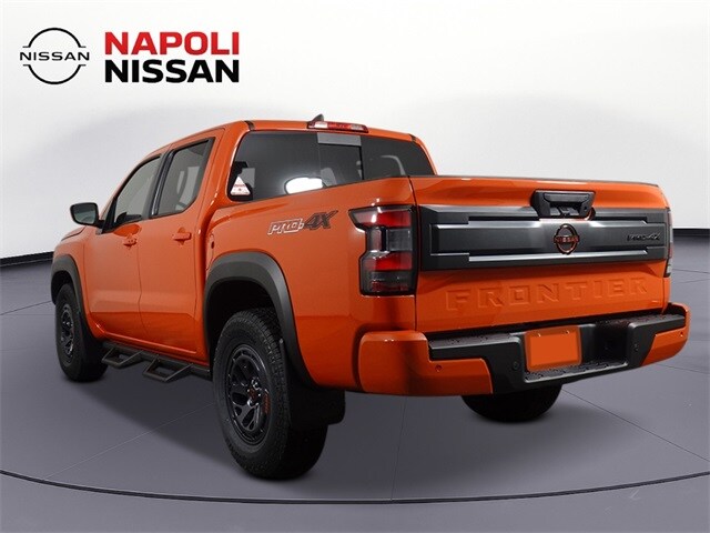 2025 Nissan Frontier PRO-4X photo 3