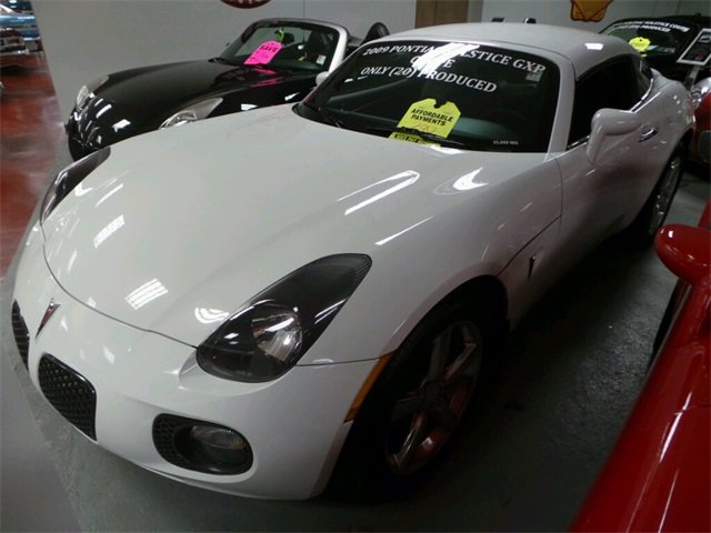 2009 Pontiac Solstice photo 3
