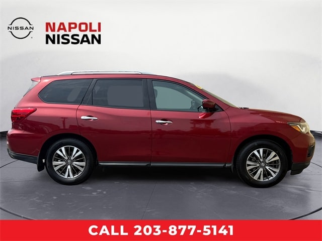 Used 2017 Nissan Pathfinder SL with VIN 5N1DR2MM6HC907051 for sale in Milford, CT