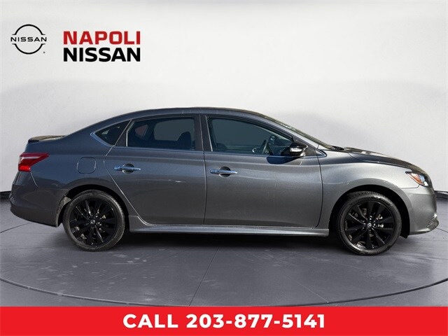 2017 Nissan Sentra SR photo 2