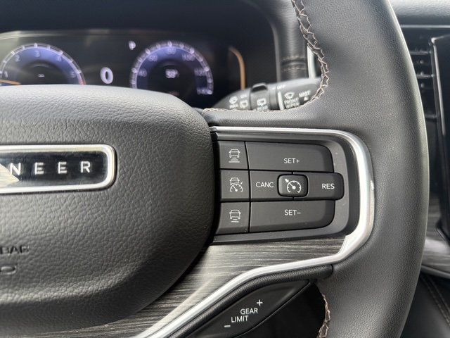 2024 Jeep Wagoneer Series II - Photo 17
