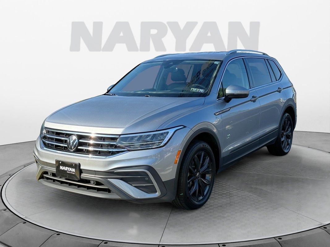 2024 Volkswagen Tiguan SE Wolfsburg Edition photo 3