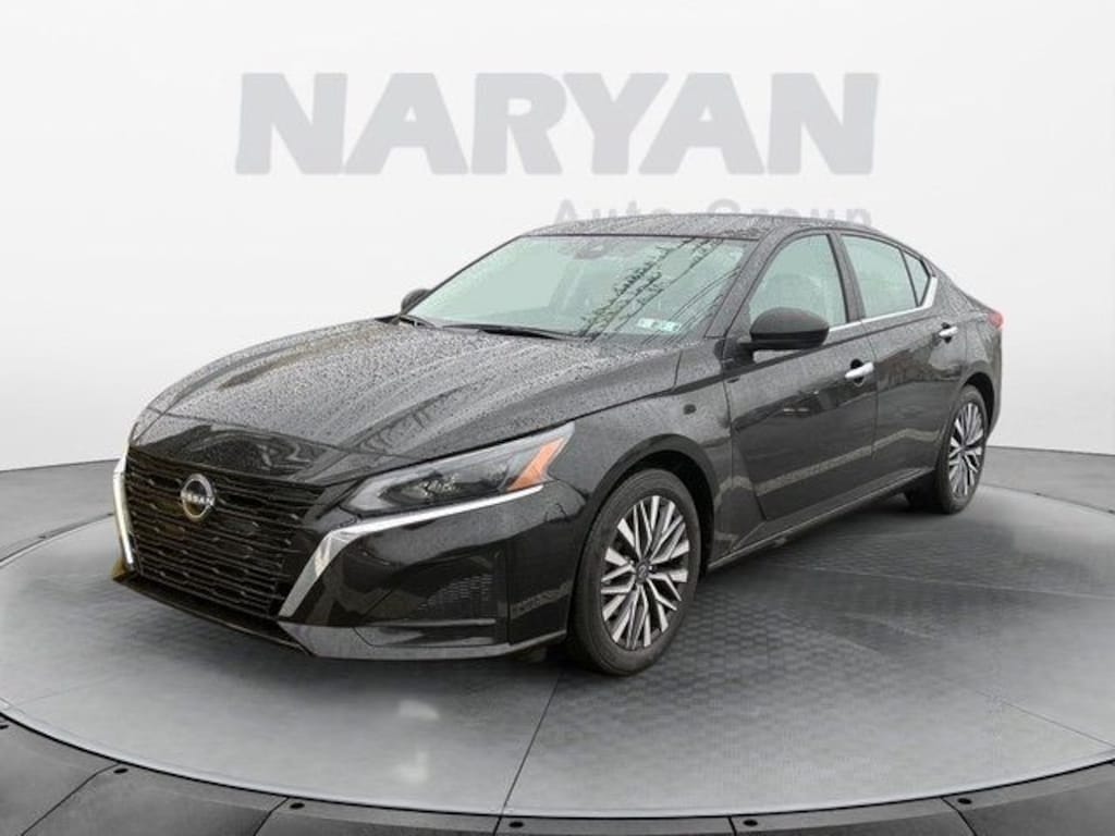Used 2025 Nissan Altima SV FWD Car