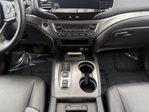 2022 Honda Pilot SE - Photo 24