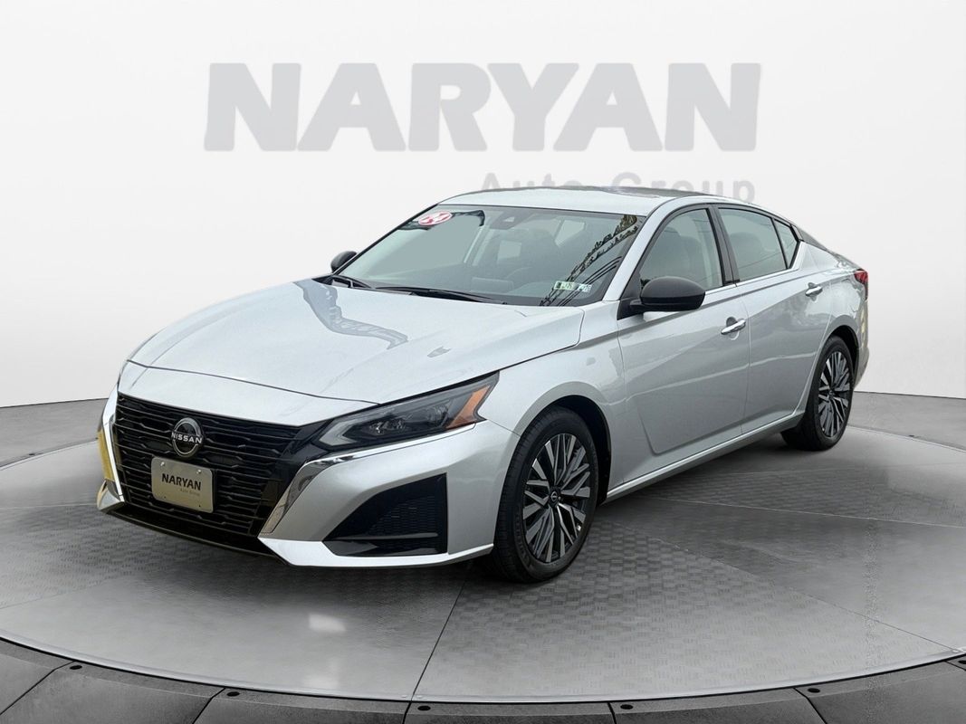 2024 Nissan Altima SV photo 3