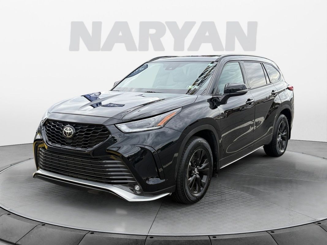 2022 Toyota Highlander XSE photo 3