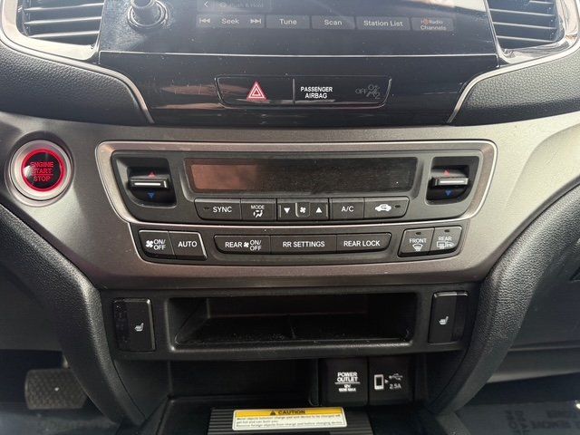 2022 Honda Pilot SE - Photo 18