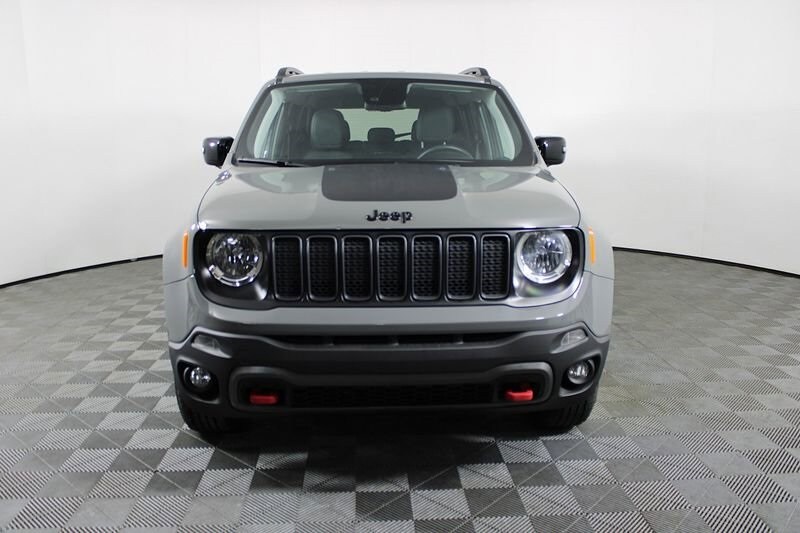 2023 Jeep Renegade Trailhawk photo 3