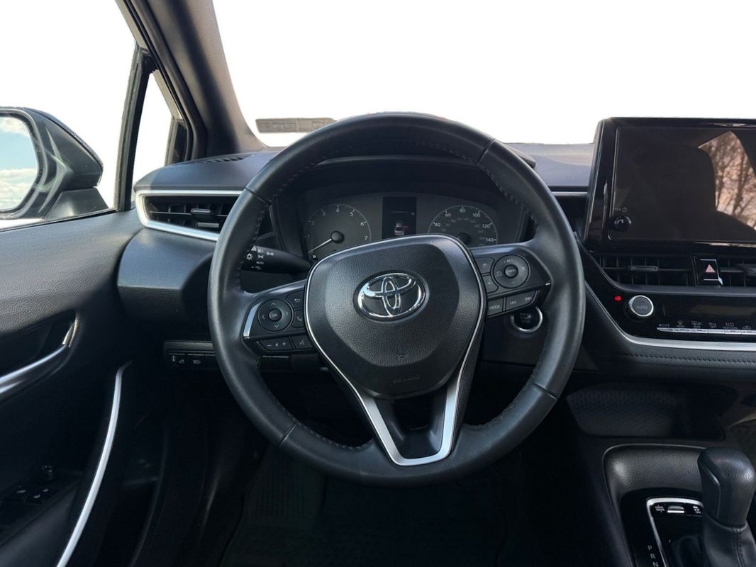 2025 Toyota Corolla SE - Photo 12