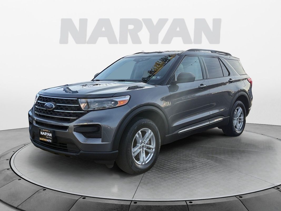 2022 Ford Explorer XLT photo 2