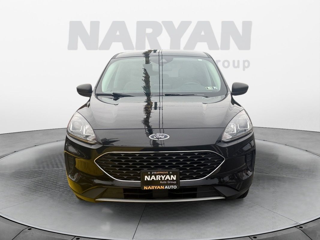 2022 Ford Escape SE Hybrid photo 2