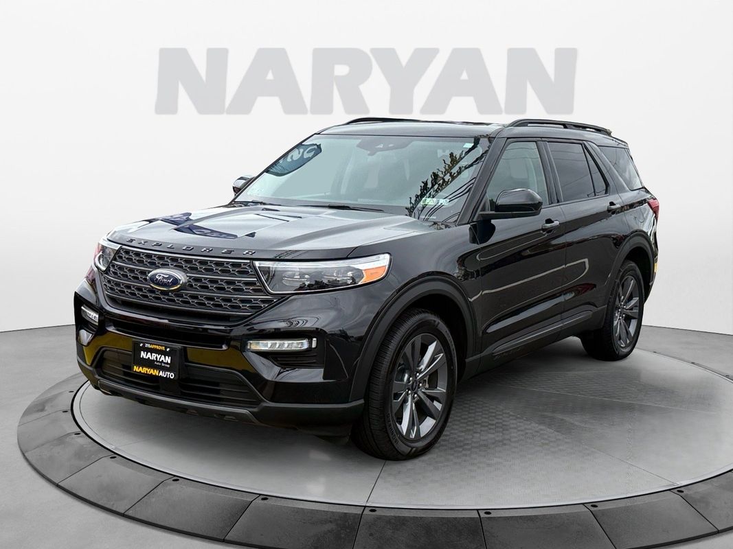 2022 Ford Explorer XLT photo 3