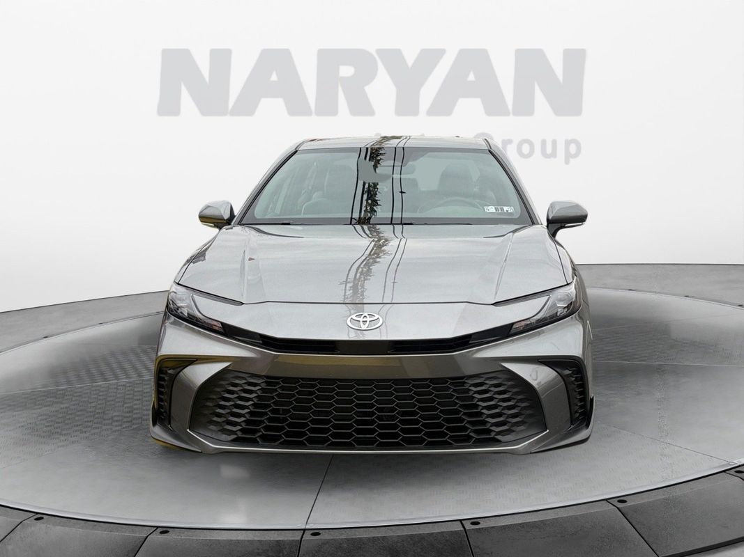 2025 Toyota Camry SE photo 2