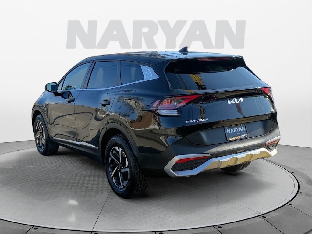 Used 2023 Kia Sportage Hybrid LX SUV