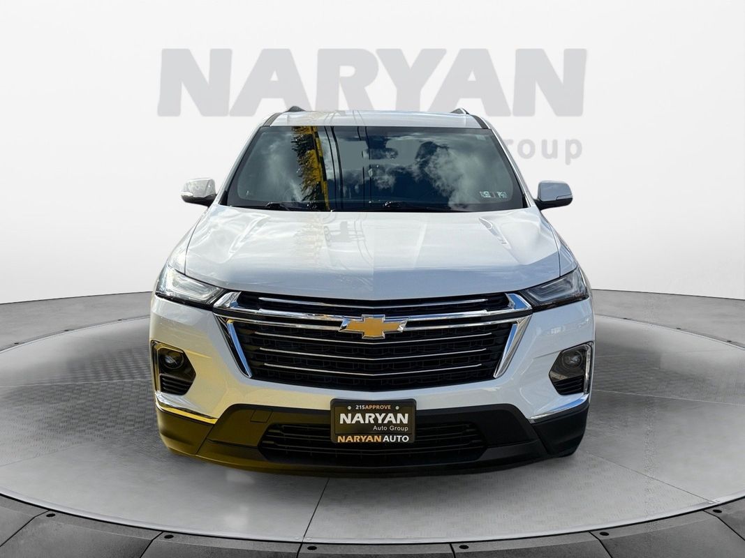 2023 Chevrolet Traverse Cloth photo 2